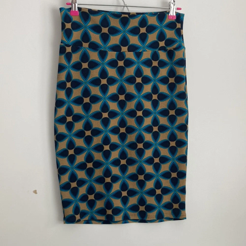 Lularoe |Cassie Skirt sz Small - Picture 3 of 5